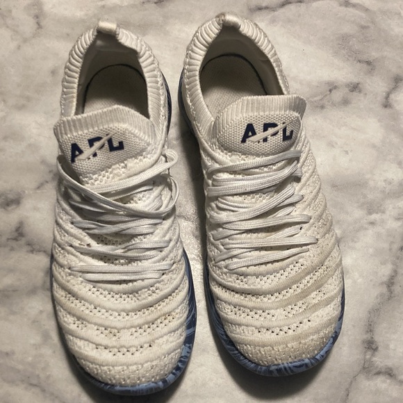 APL - Picture 4 of 15